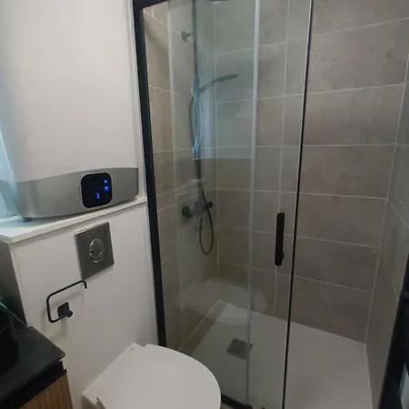 Center, 1br-4p, Sentier Parigi
